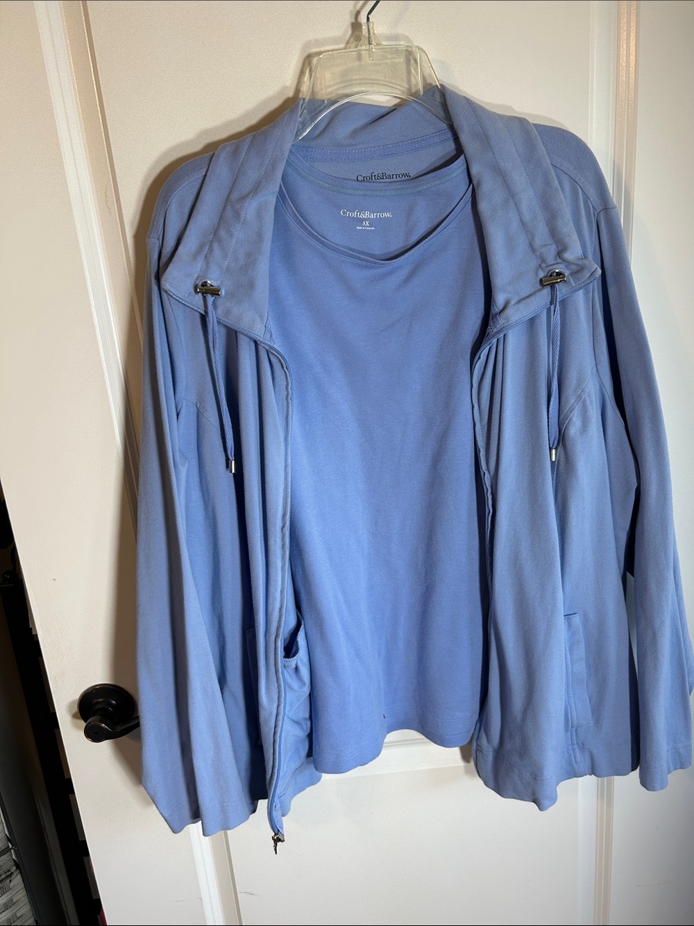 croft & barrow light periwinkle utility jacket with hoodie and matching t shirt
